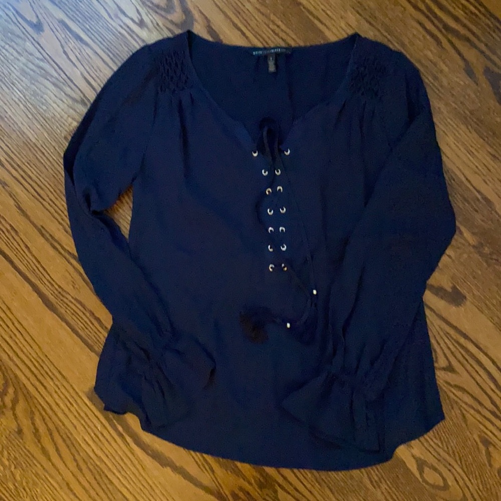 White House Black Market size 2 navy blouse